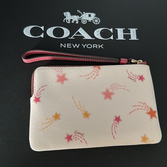 NWT Coach Chalk Leather Corner Zip Wristlet Shooting Star Night Sky Print cf335 - Picture 3 of 10